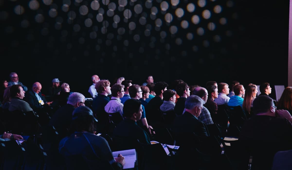 Corporate Event Transportation: Impress Clients & Keep Teams Together